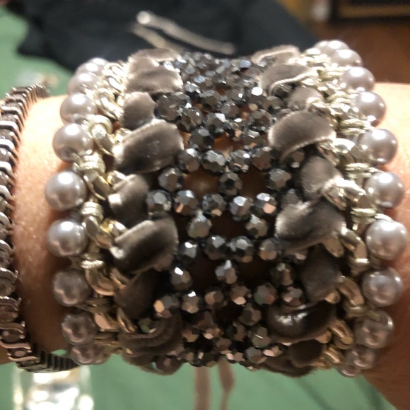 Bracelet. NWT. Dark Grey and White Pearls. - Picture 4 of 7